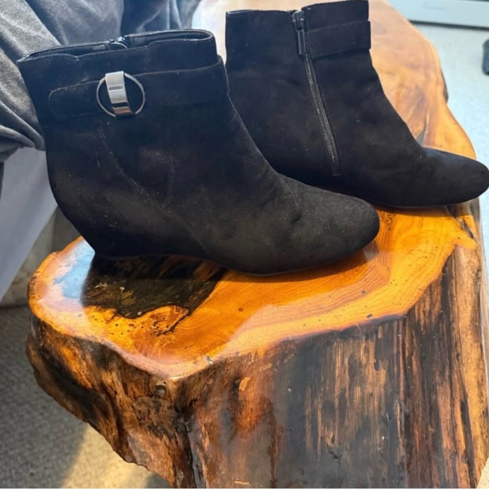 Black Ankle Boots with Buckle size 9- Fall Autumn Winter
